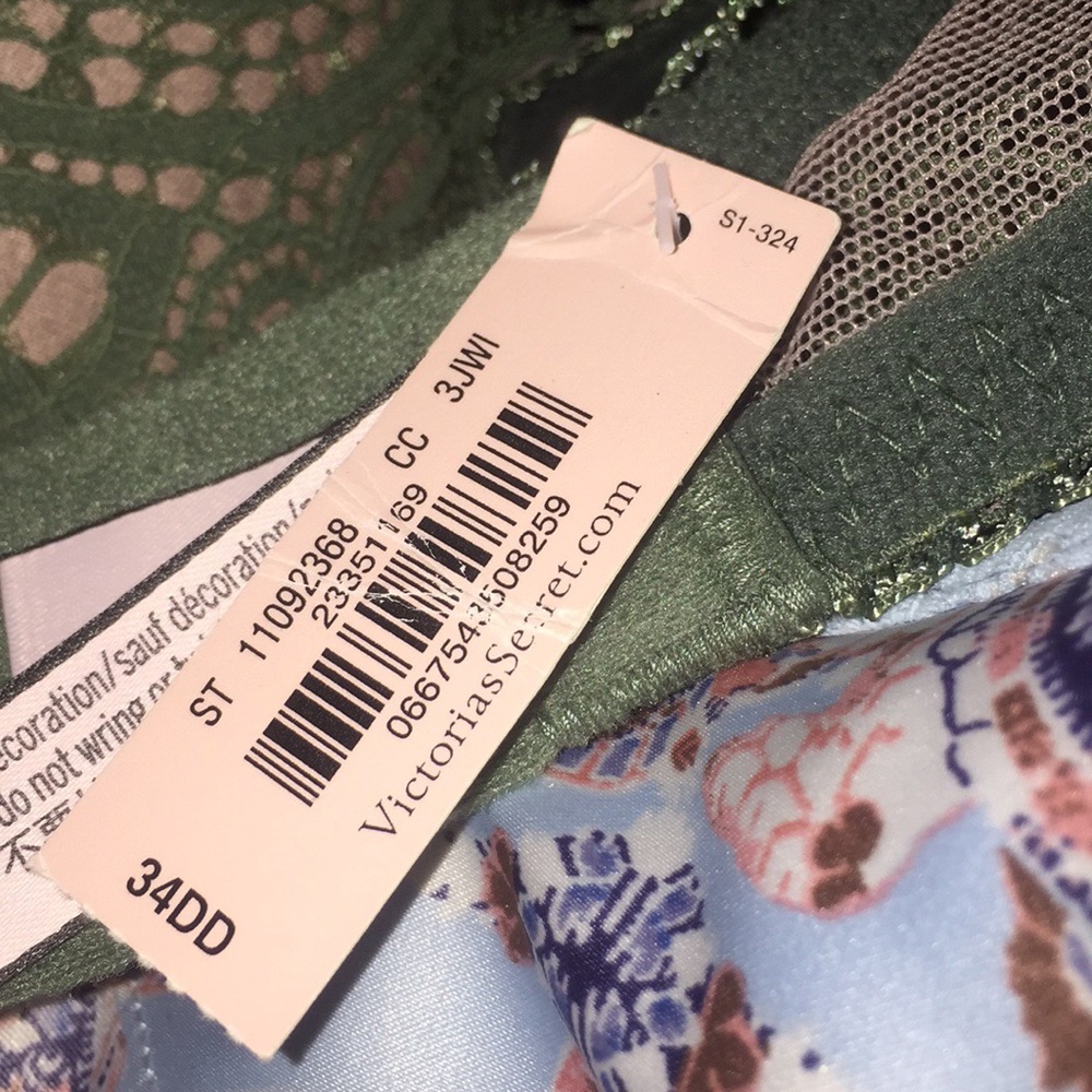V S bras different size some brand new